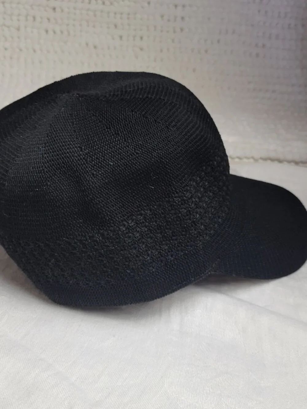 Park Royal Quality Headwear Black Cap Hat breathable crochet 60s vtg brim Retro